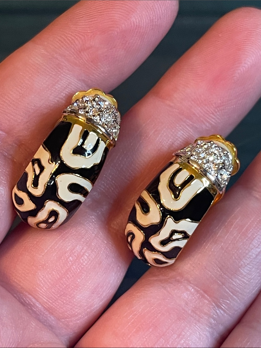 Vintage Joan Rivers Gold-Plated Swarovski Crystal Animal Print Clip On Earrings - Picture 4 of 10